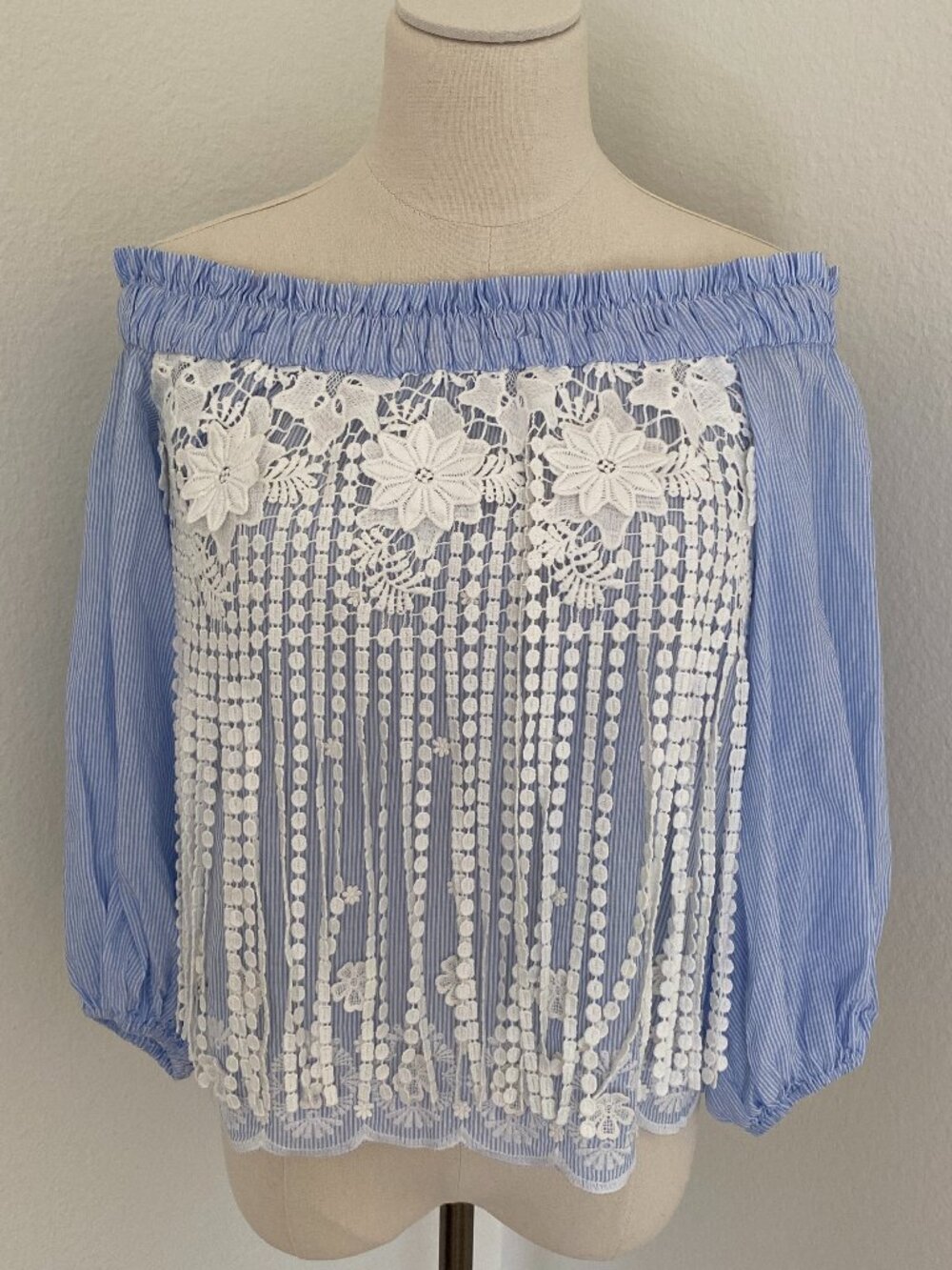 Alexis Off The Shoulder Blouse With Crochet Strings of White Flowers